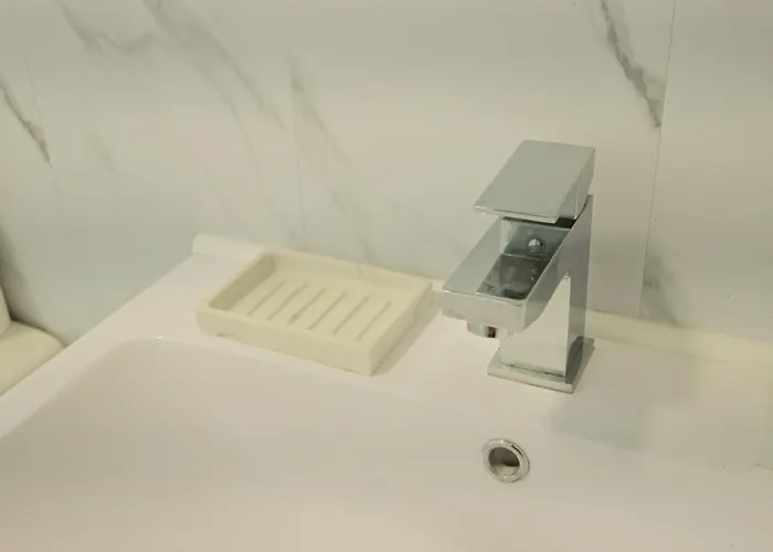 Winchester Two Bedroom In Brislington * Bristol