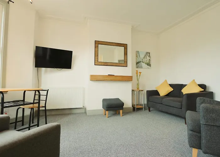 Winchester Two Bedroom In Brislington *