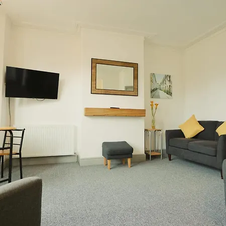 Winchester Two Bedroom In Brislington *