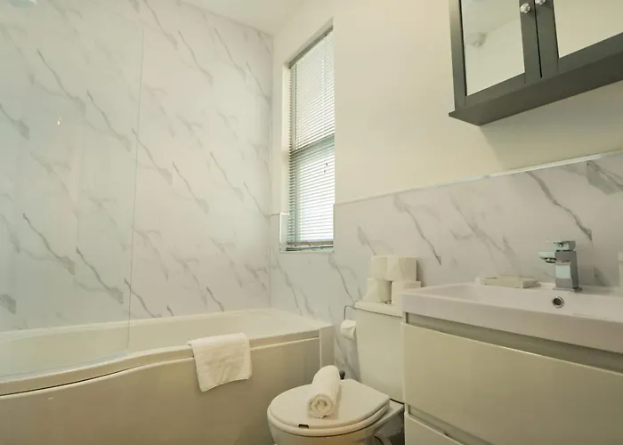 Winchester Two Bedroom In Brislington Бристоль